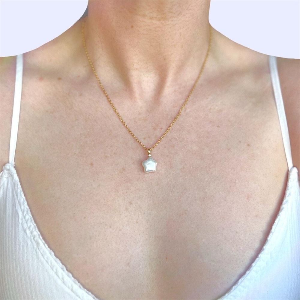 Gold Plated Chunky Pearl Star Pendant Necklace⭐️